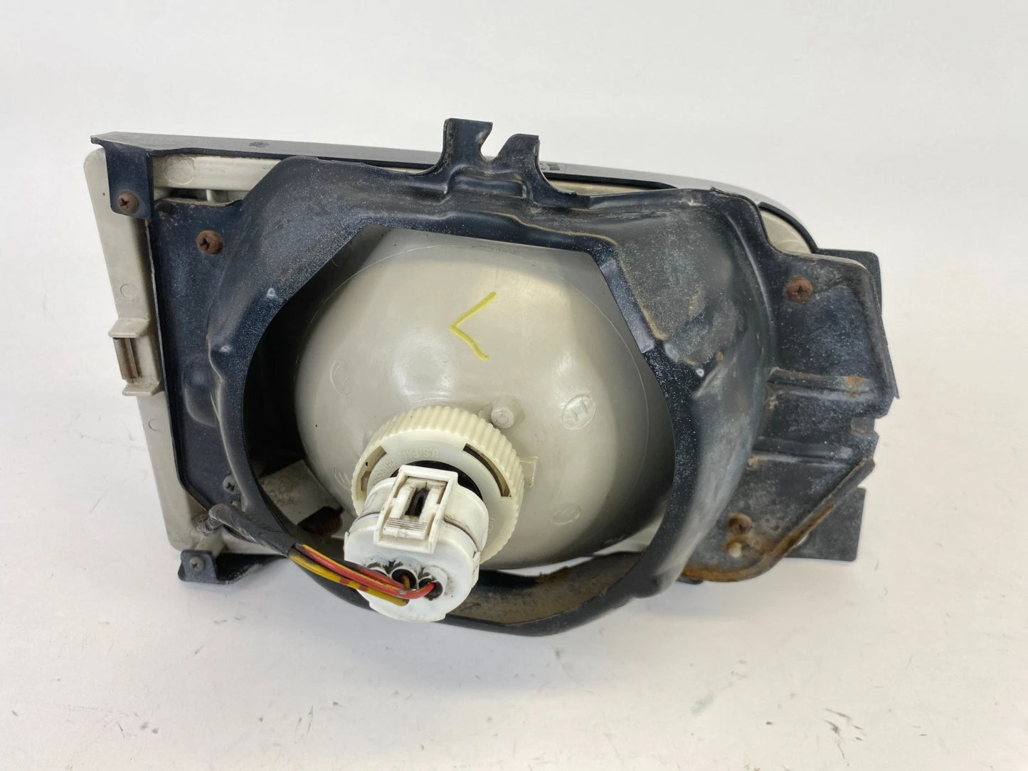 1998-2002 ISUZU TROOPER LEFT DRIVER SIDE HEADLIGHT HEAD LIGHT ASSEMBLY OEM