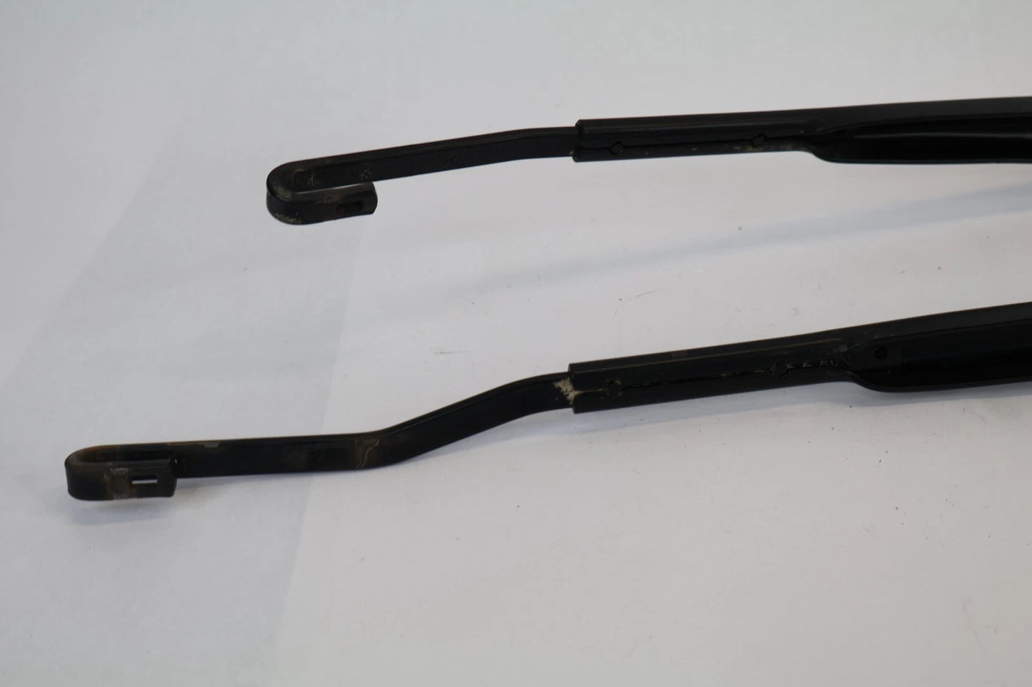2008-2011 HONDA CIVIC HYBRID SEDAN FRONT WINDSHIELD WIPER ARM PAIR SET OEM