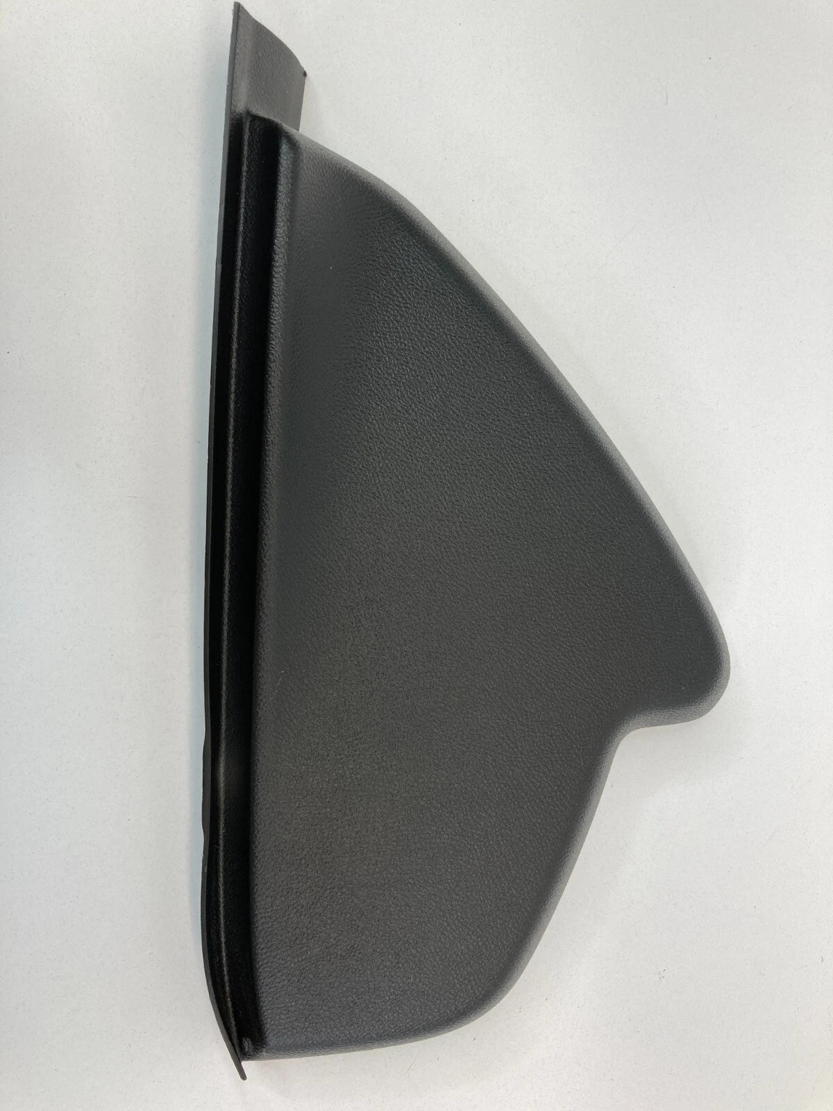 2013-2015 CHEVROLET MALIBU DASH RIGHT PASSENGER SIDE COVER END CAP 22878629 OEM