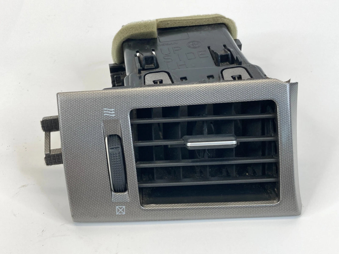 2007-2012 NISSAN VERSA DASH LEFT SIDE HEATER AIR VENT OUTLET GRILLE E6785162Q10