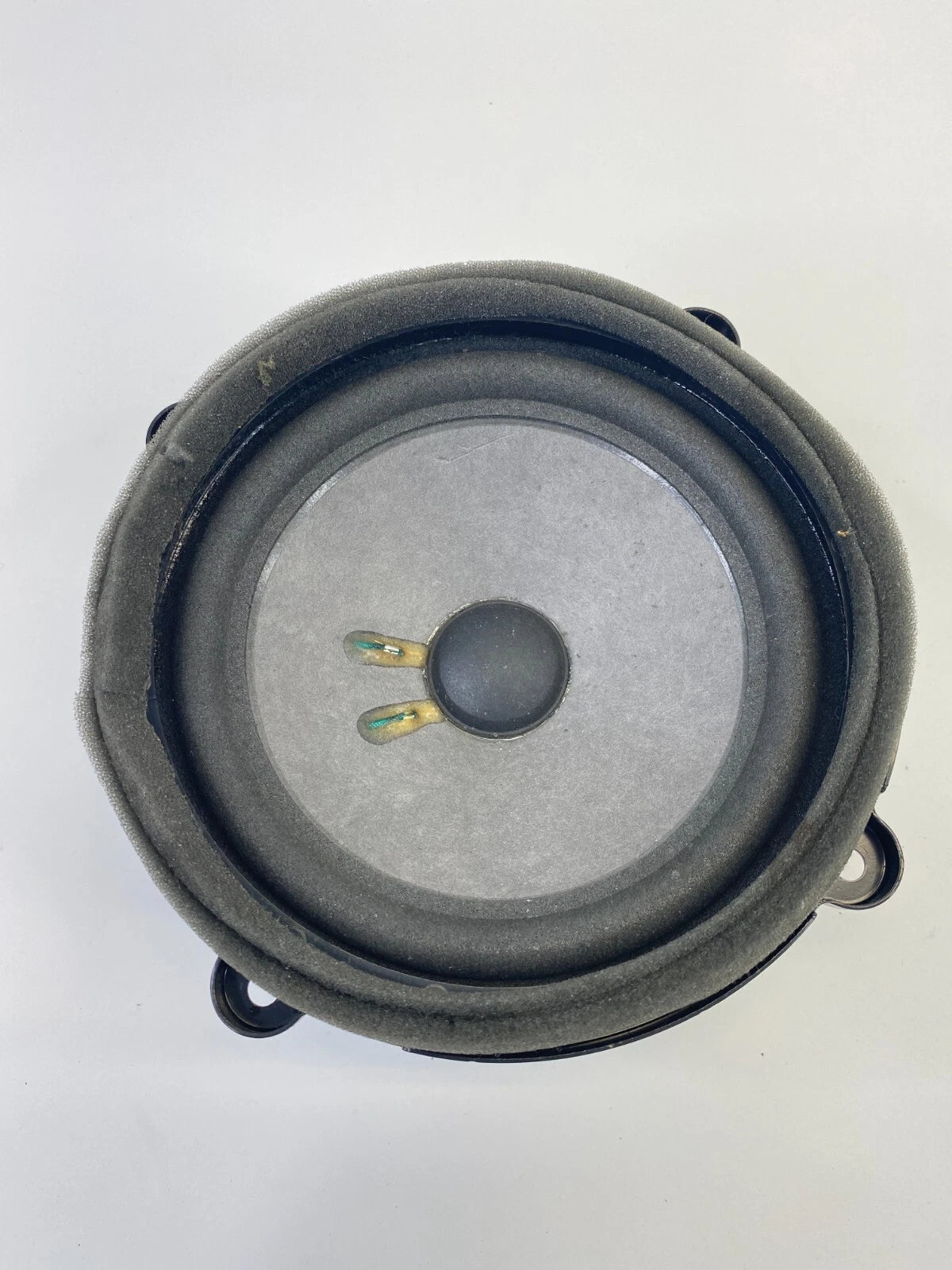 10-17 CHEVY TRAVERSE 10-16 GMC ACADIA FRONT RIGHT PASS DOOR SPEAKER 25994307