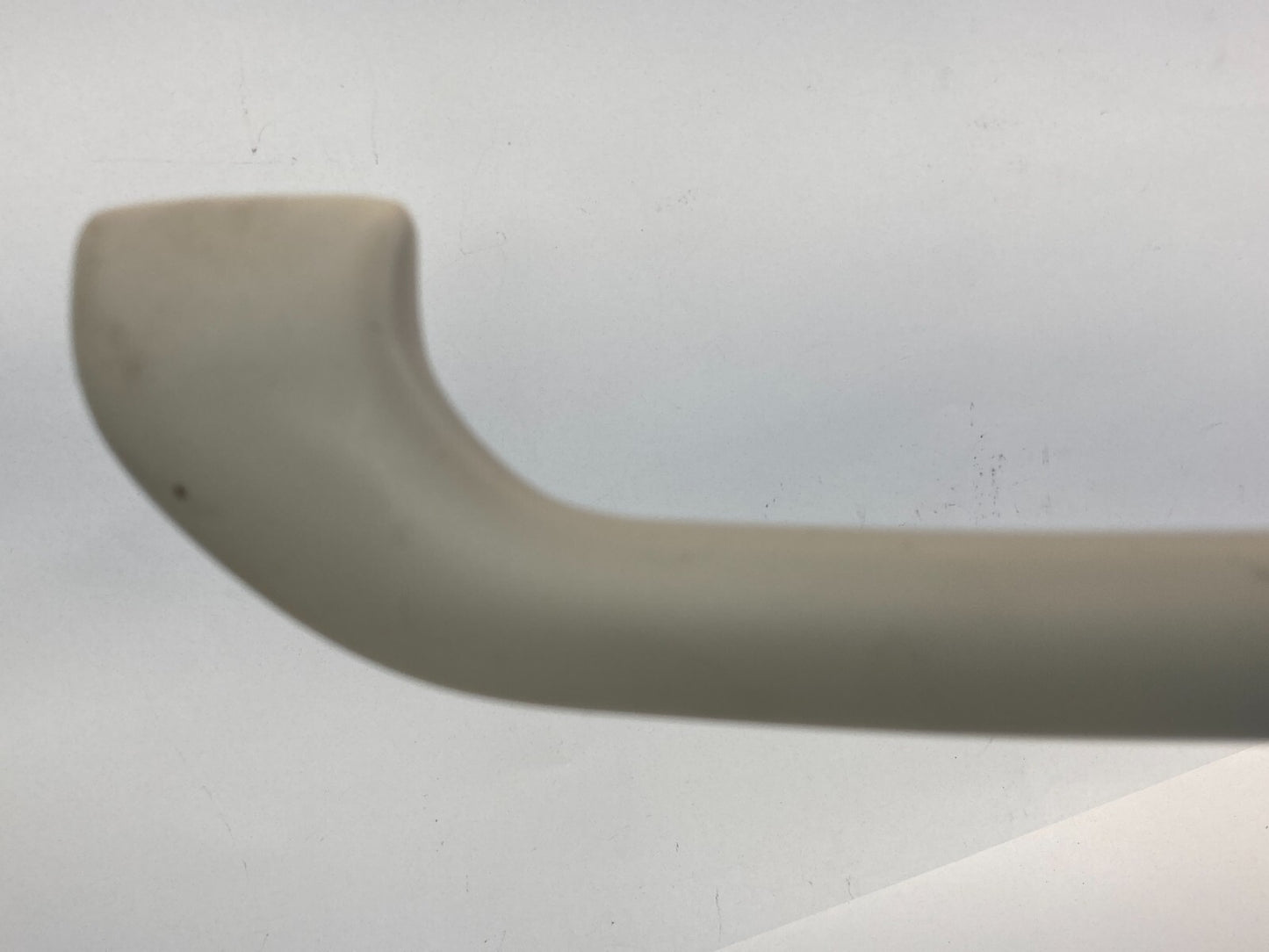 2004-2007 Mitsubishi Endeavor Front Left Roof Inner Grip Grab Assist Handle OEM