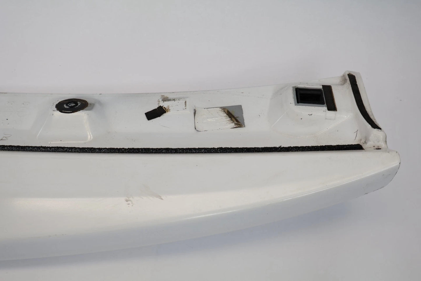 04-09 TOYOTA PRIUS REAR UPPER TRUNK SPOILER WING W/ THIRD BRAKE LIGHT WHITE OEM