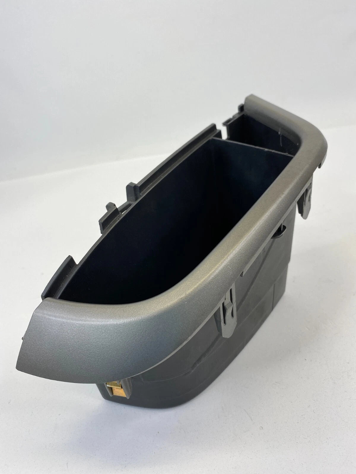 2012-2016 CHEVROLET SONIC LEFT STORAGE COMPARTMENT BOX PLATE TRIM PANEL 95952556