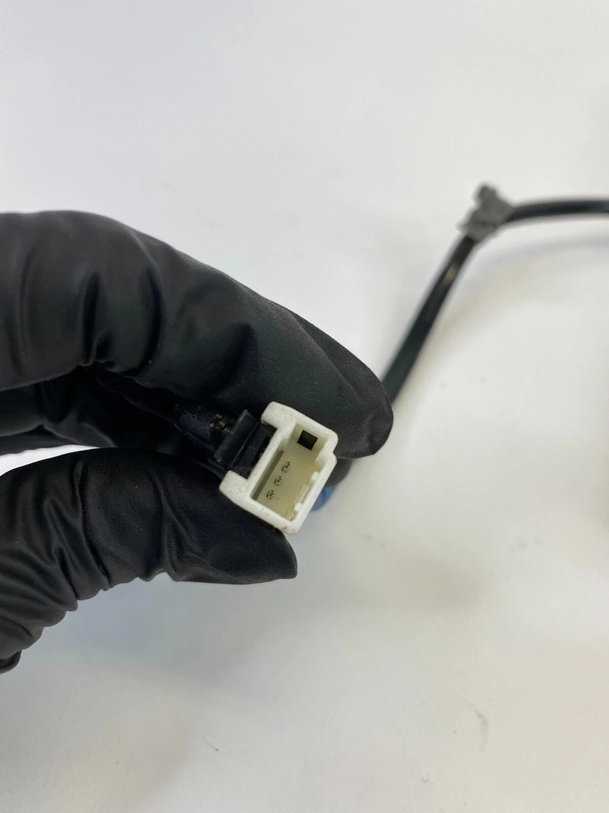 2007 2008 INFINITI G35 SEDAN FRONT RIGHT SIDE SEAT BELT BUCKLE E034501 OEM