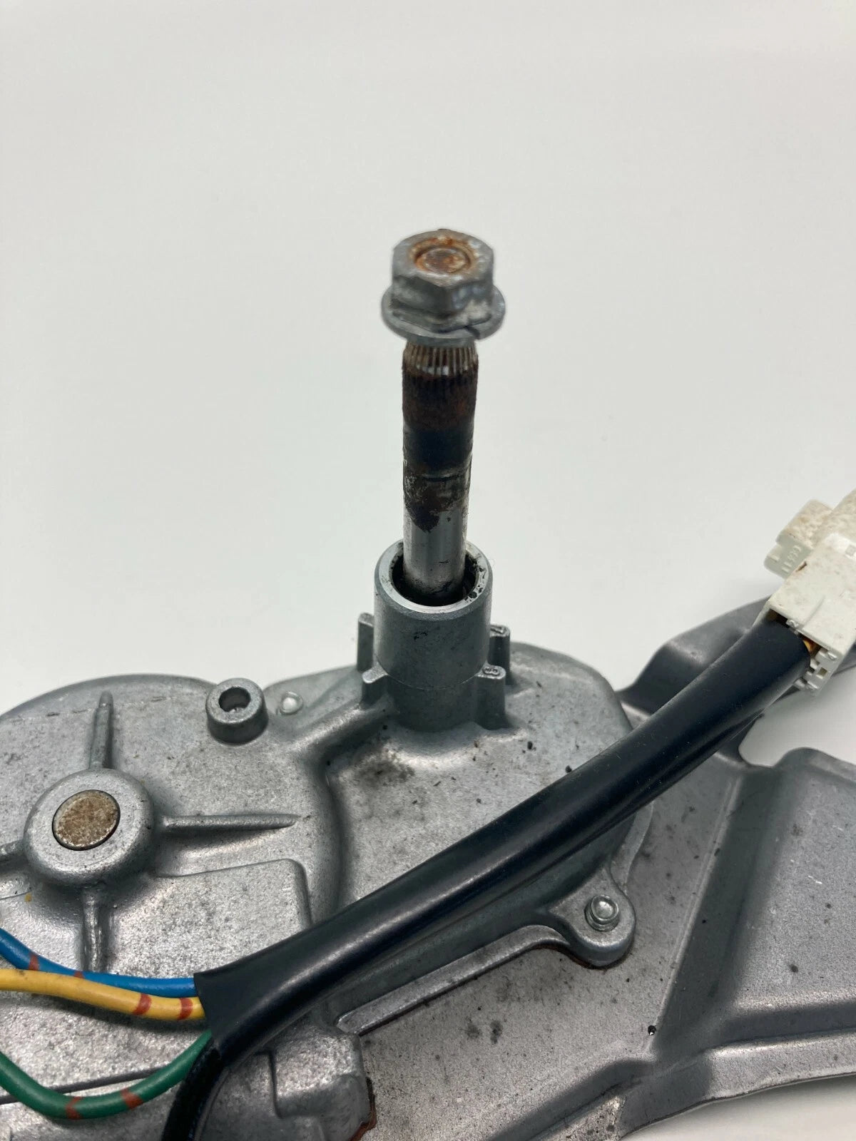 2004-2009 TOYOTA PRIUS REAR TRUNK WINDSHIELD WIPER MOTOR 259600-0351 OEM