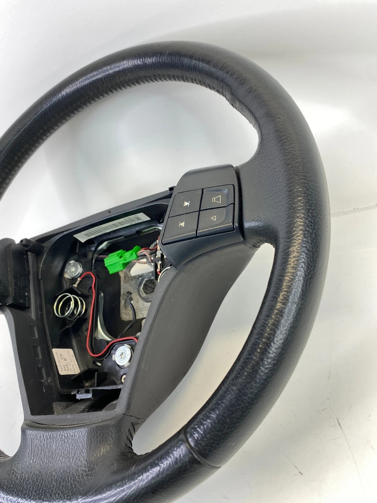 2004-2011 VOLVO S40 2.4I LEATHER STEERING WHEEL W/ CRUISE AUDIO BUTTONS OEM
