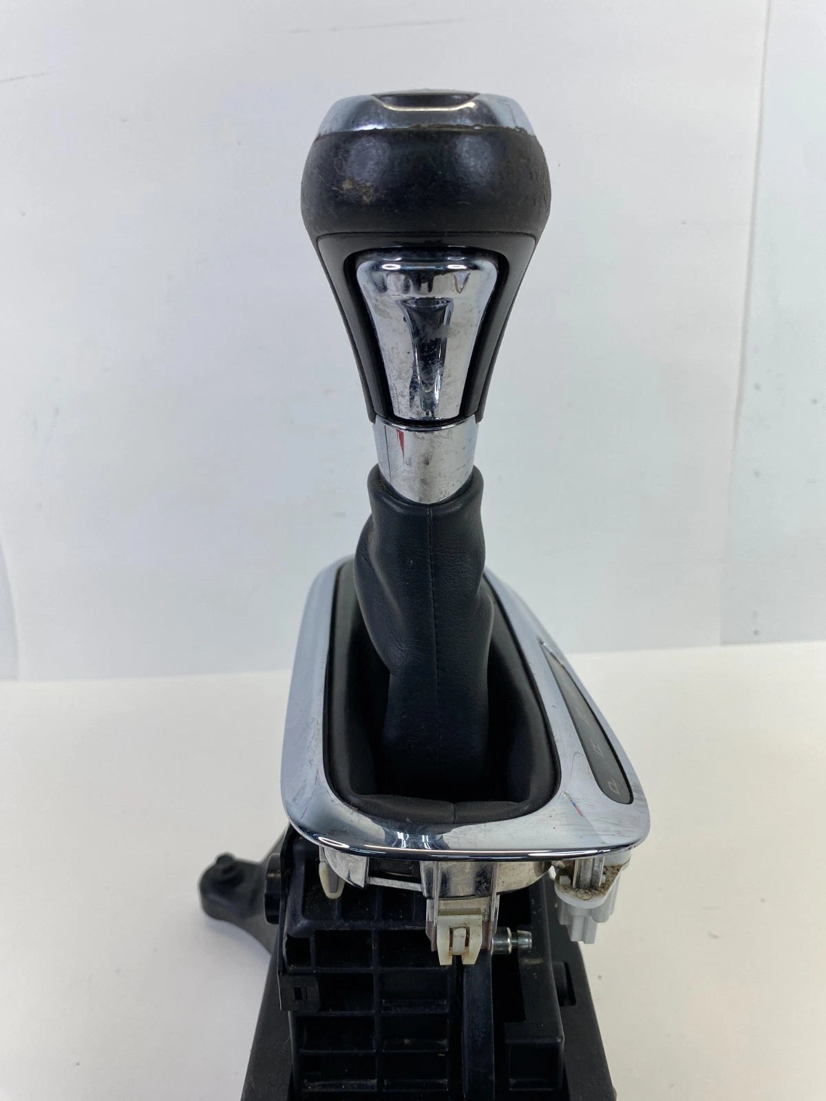 2014-2016 CHEVROLET MALIBU AUTOMATIC FLOOR GEAR SHIFTER SELECTOR ASSEMBLY OEM