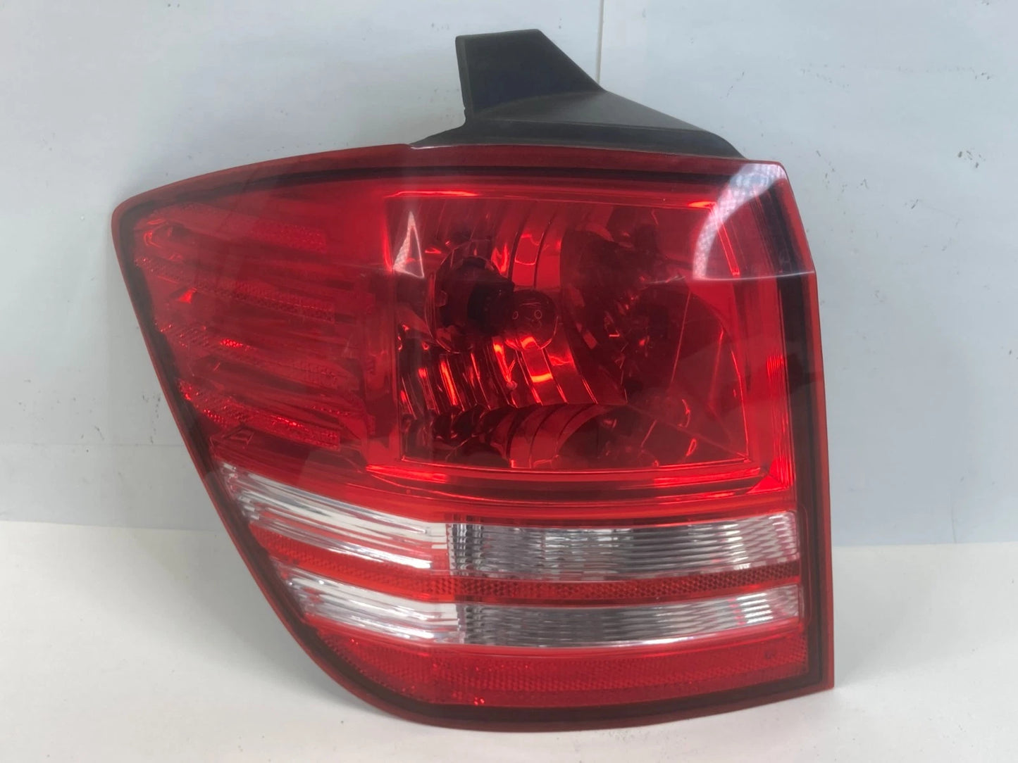 2009-2020 DODGE JOURNEY REAR LEFT OUTER TAIL LIGHT TAILLIGHT LAMP 05067785A OEM