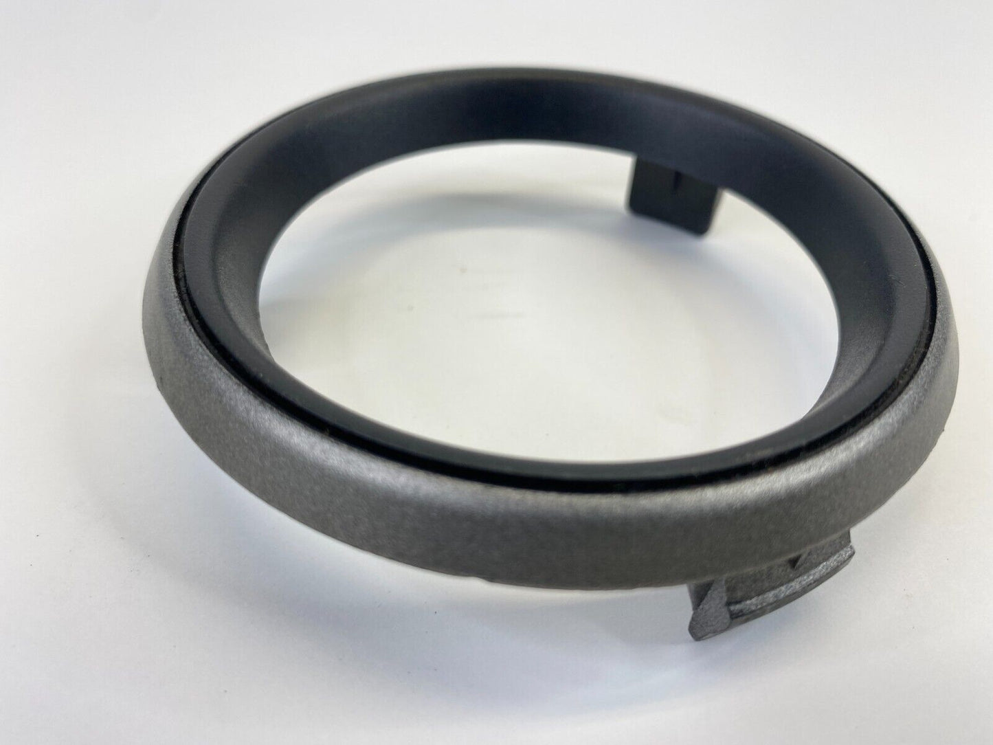 2001-2005 Toyota RAV4 Center Air Vent Instrument Panel Bezel Grille 55661-42010