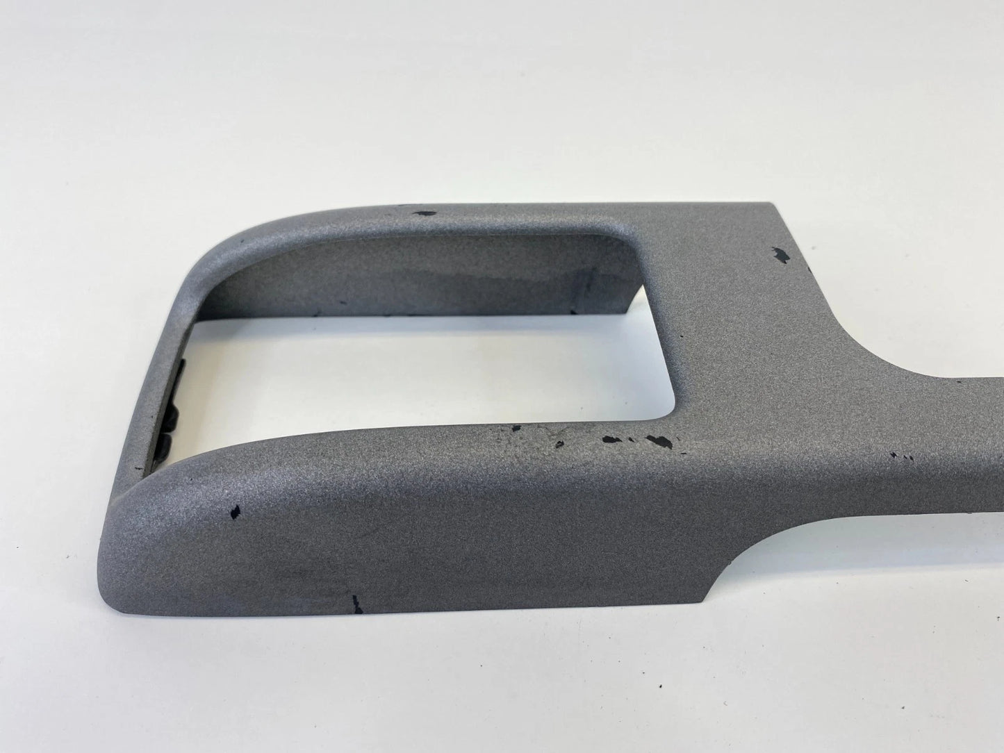 2003-2006 RANGE ROVER FRONT RIGHT SIDE INTERIOR DOOR HANDLE COVER TRIM BEZEL OEM