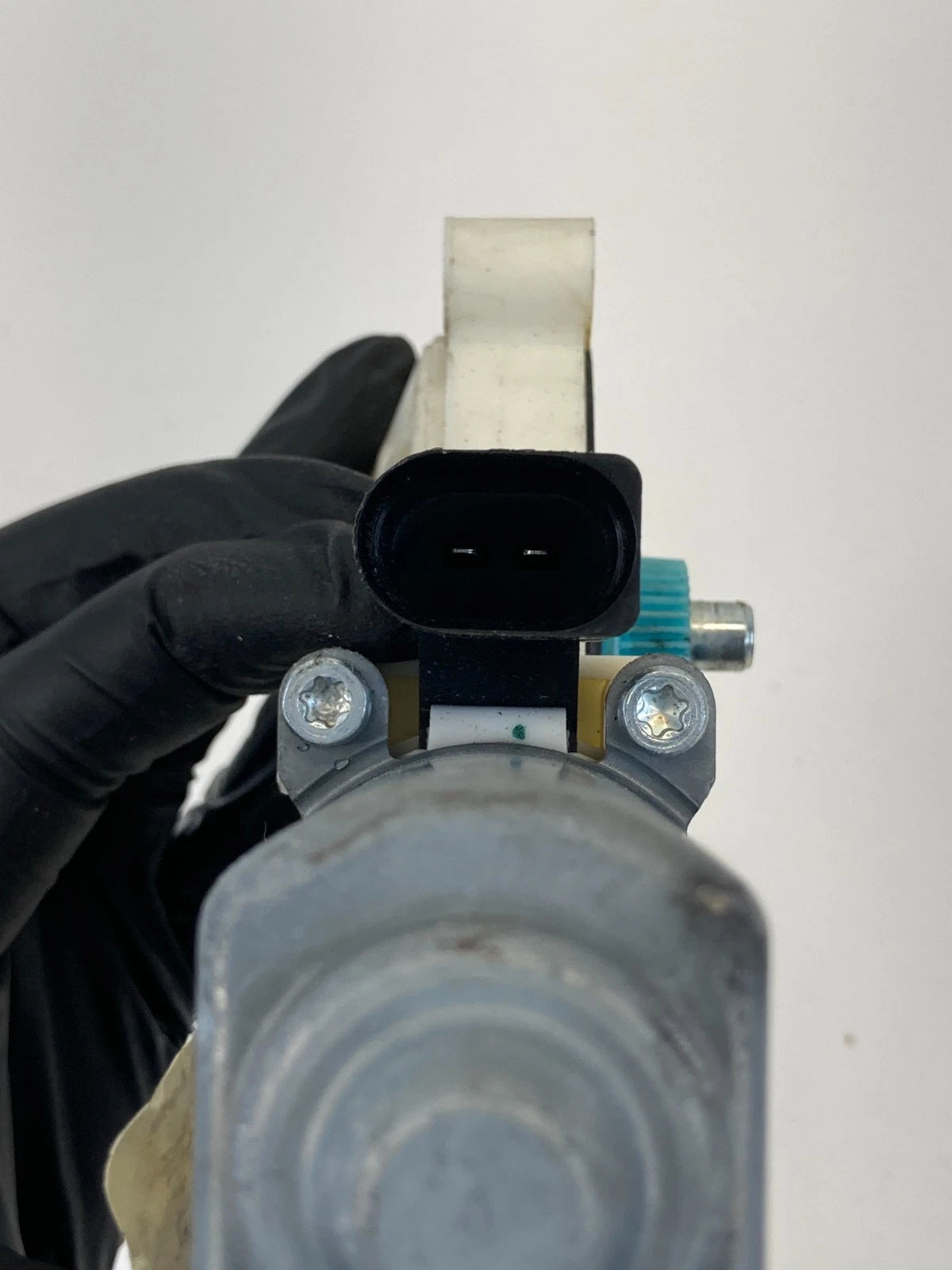 2010-2019 Ford Taurus Rear Left Side Door Power Window Motor OEM