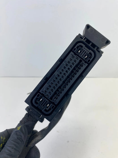 2001-2005 MERCEDES-BENZ C240 ABS PUMP CONNECTOR HARNESS PIGTAIL OEM A2035405809