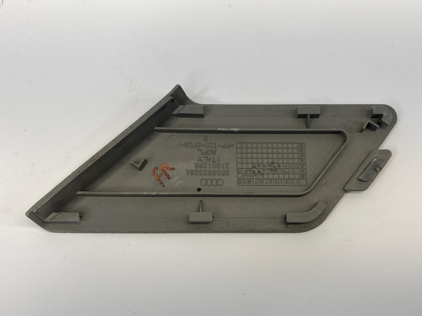 05-11 Audi A6 Quattro Front Right Seat Belt Track Cap Cover Trim 8E0882328A OEM