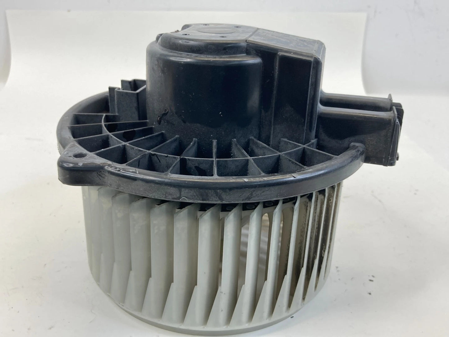 2005-2011 CADILLAC STS HVAC AC A/C AIR FAN HEATER BLOWER MOTOR AY272700-5260 OEM