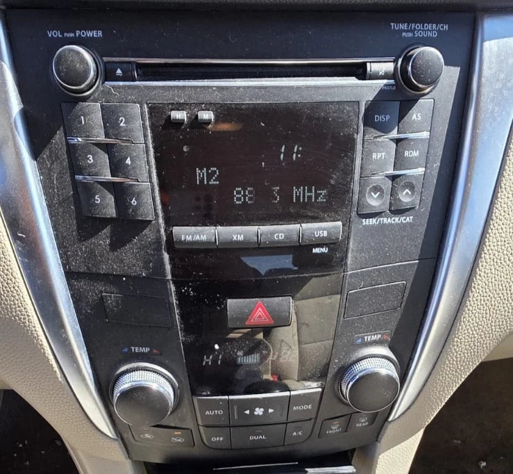 2010-2013 SUZUKI KIZASHI RADIO RECEPTOR AM FM CD ASSEMBLY OEM 39101-57L01