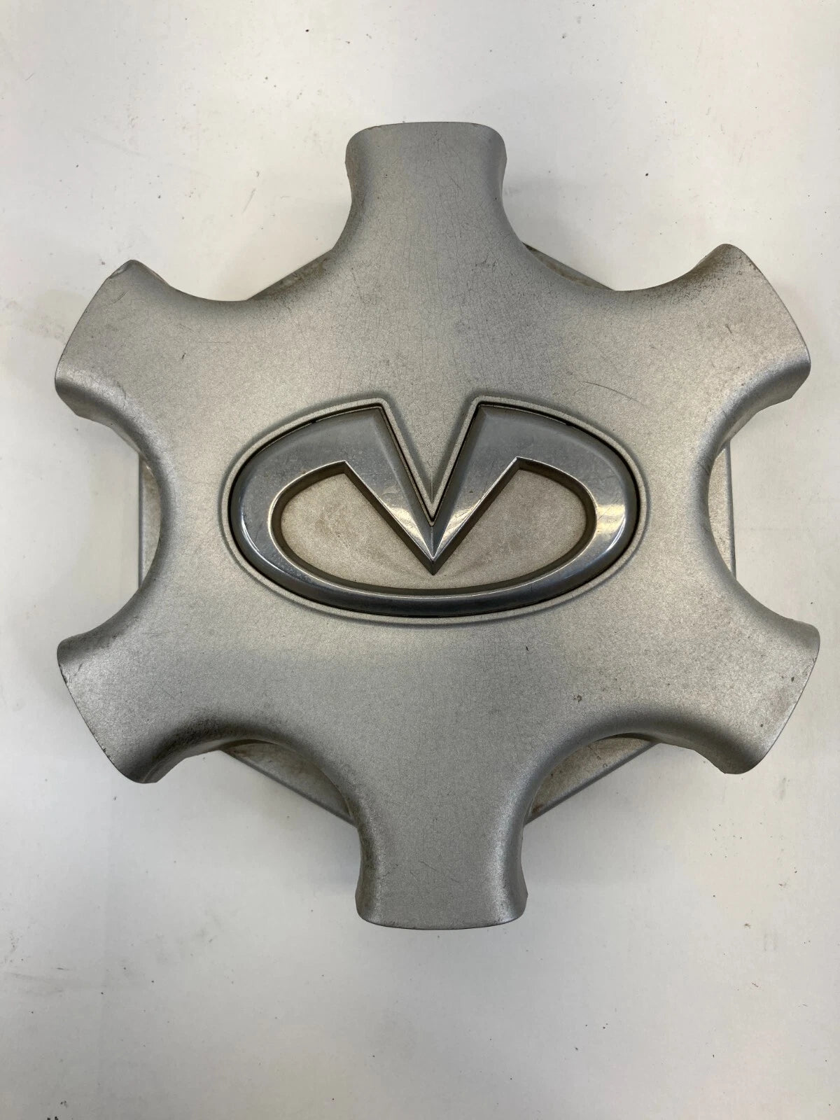 2001-2003 INFINITI QX4 WHEEL RIM HUBCAP CENTER CAP HUB CAP 40342-3W700 OEM