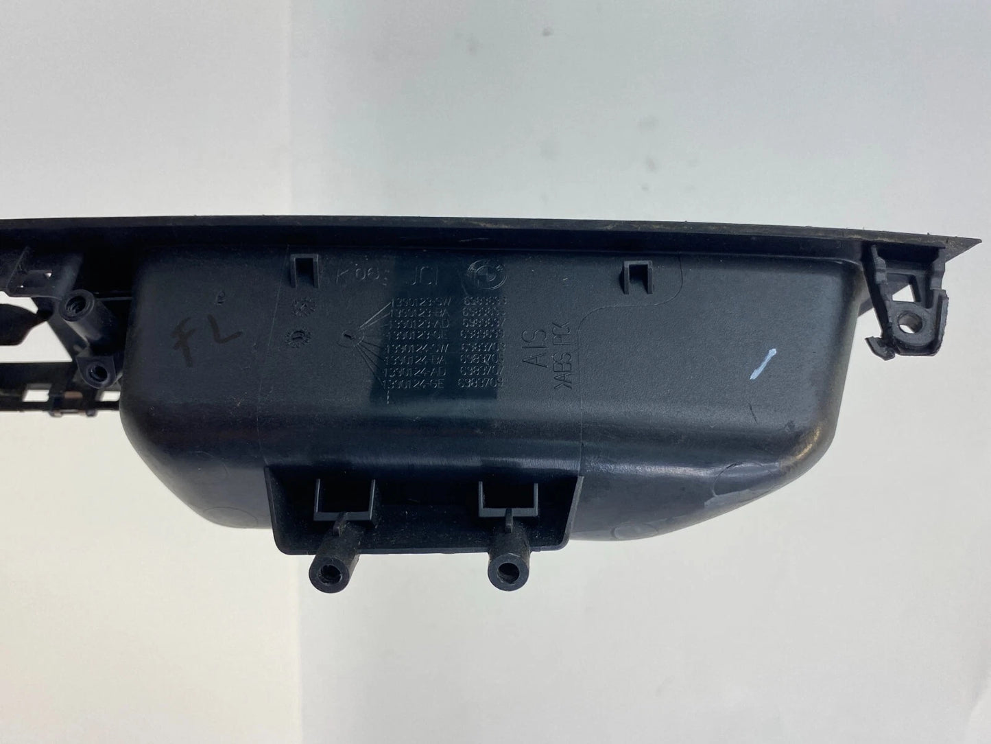 2008-2010 BMW 550I FRONT LEFT PULL HANDLE MASTER WINDOW SWITCH BEZEL 1390124-SW