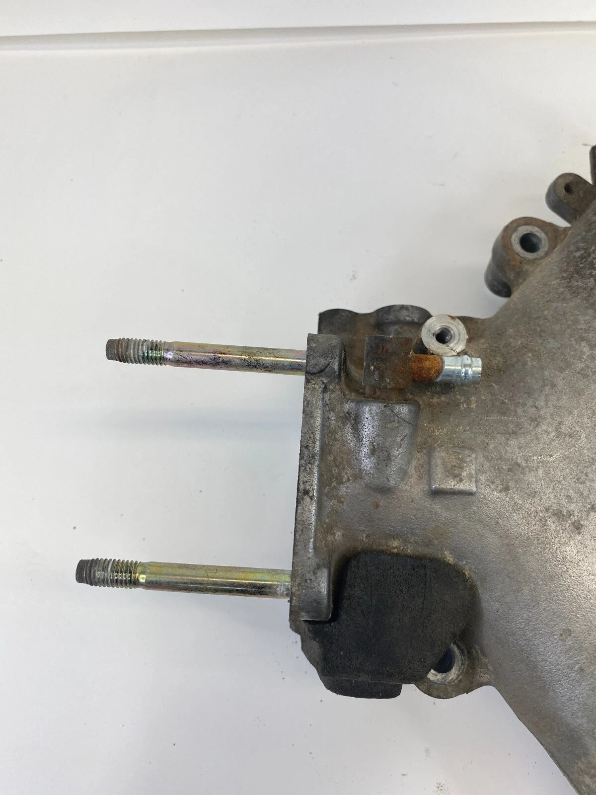 1996-2002 TOYOTA 4RUNNER 3.4L V6 ENGINE UPPER INTAKE MANIFOLD PLENUM ASSY OEM