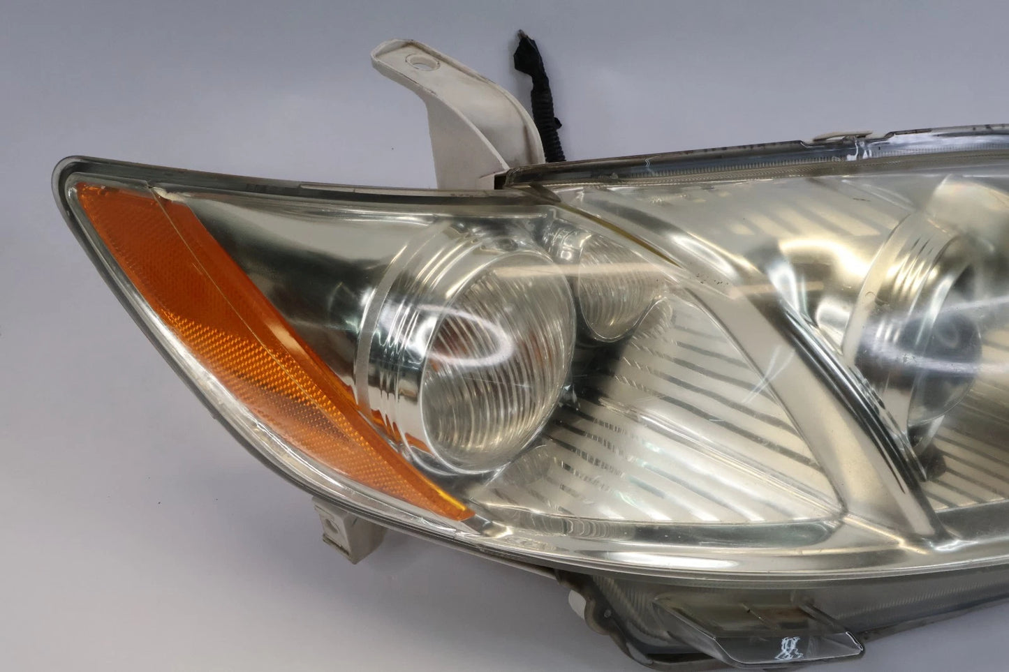 2007-2009 TOYOTA CAMRY RIGHT PASSENGER SIDE HEADLIGHT HEAD LAMP HALOGEN ASSY OEM