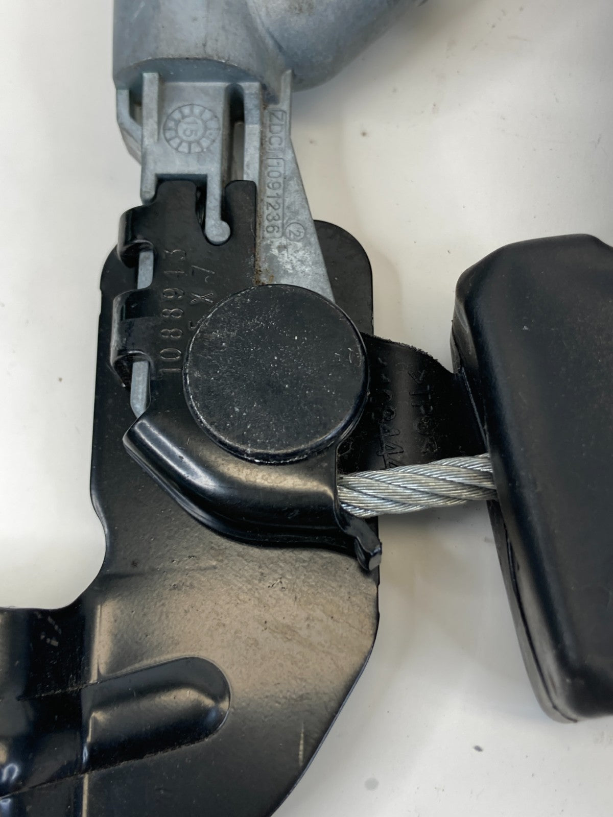 2014-2019 Kia Soul Front Right Passenger Seat Belt Retractor Assembly 88820B2500