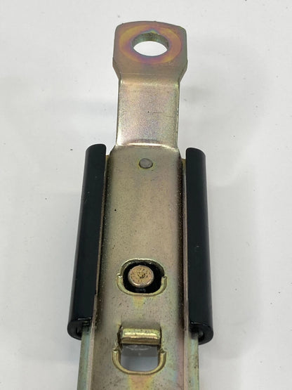03 04 MITSUBISHI MONTERO SPORT FRONT RIGHT SEAT BELT HEIGHT ADJUSTER BRACKET OEM