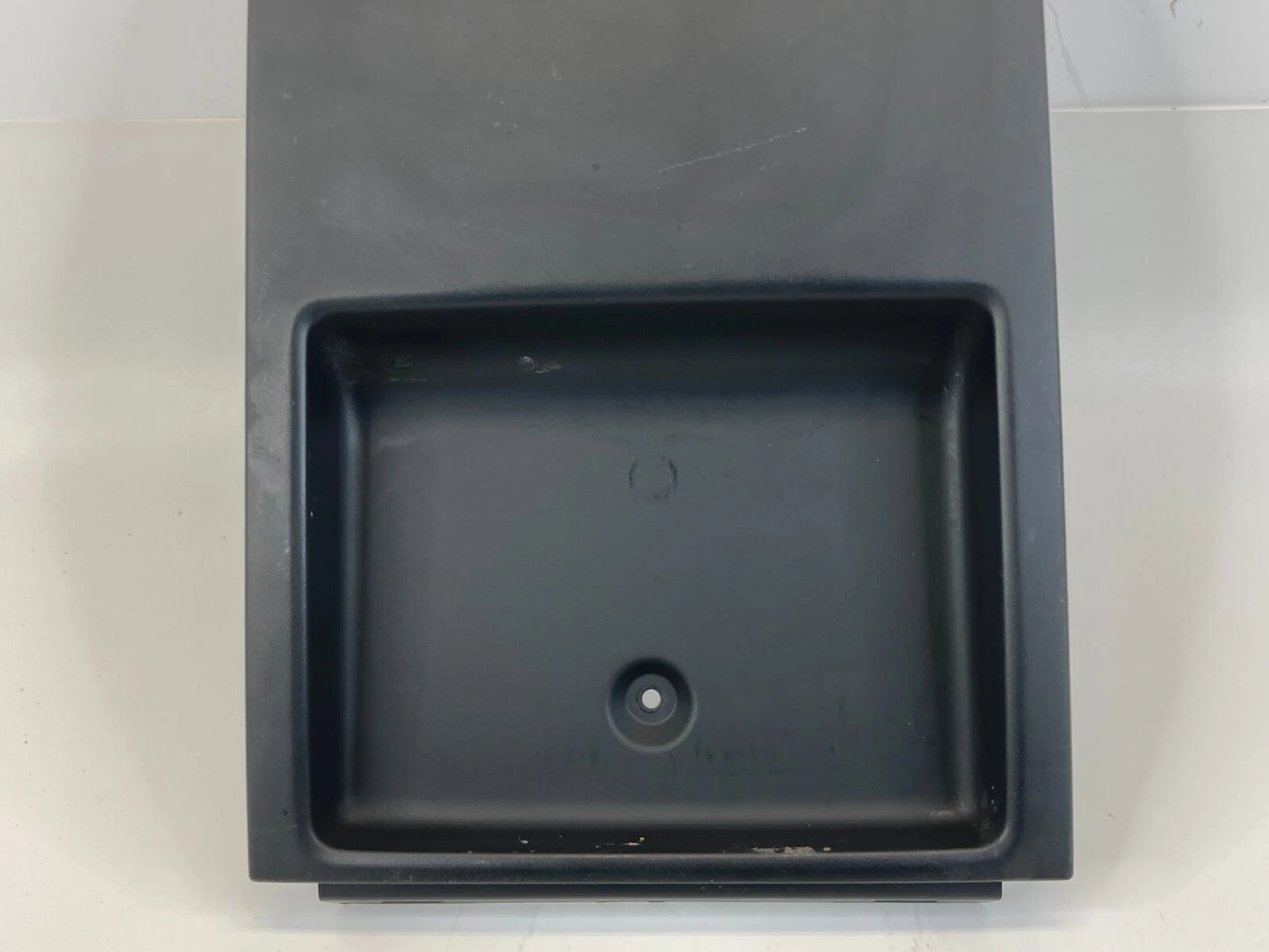 2009-2014 VOLKSWAGEN ROUTAN CENTER UPPER DASH TRAY COVER TRIM BEZEL 1FB64TRMAB