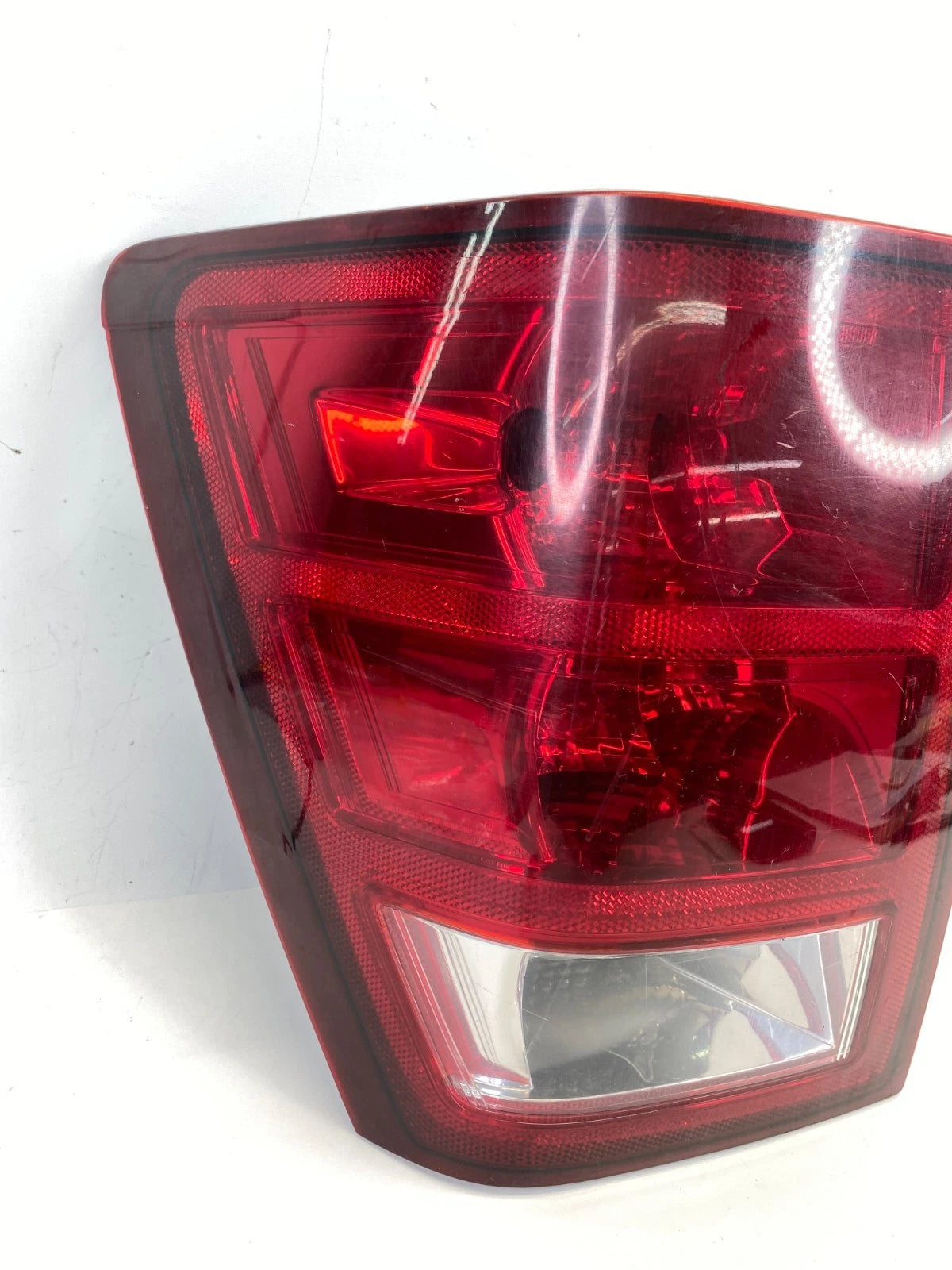 2005 2006 JEEP GRAND CHEROKEE LEFT DRIVER TAIL LIGHT LAMP TAILLIGHT 55156615AD