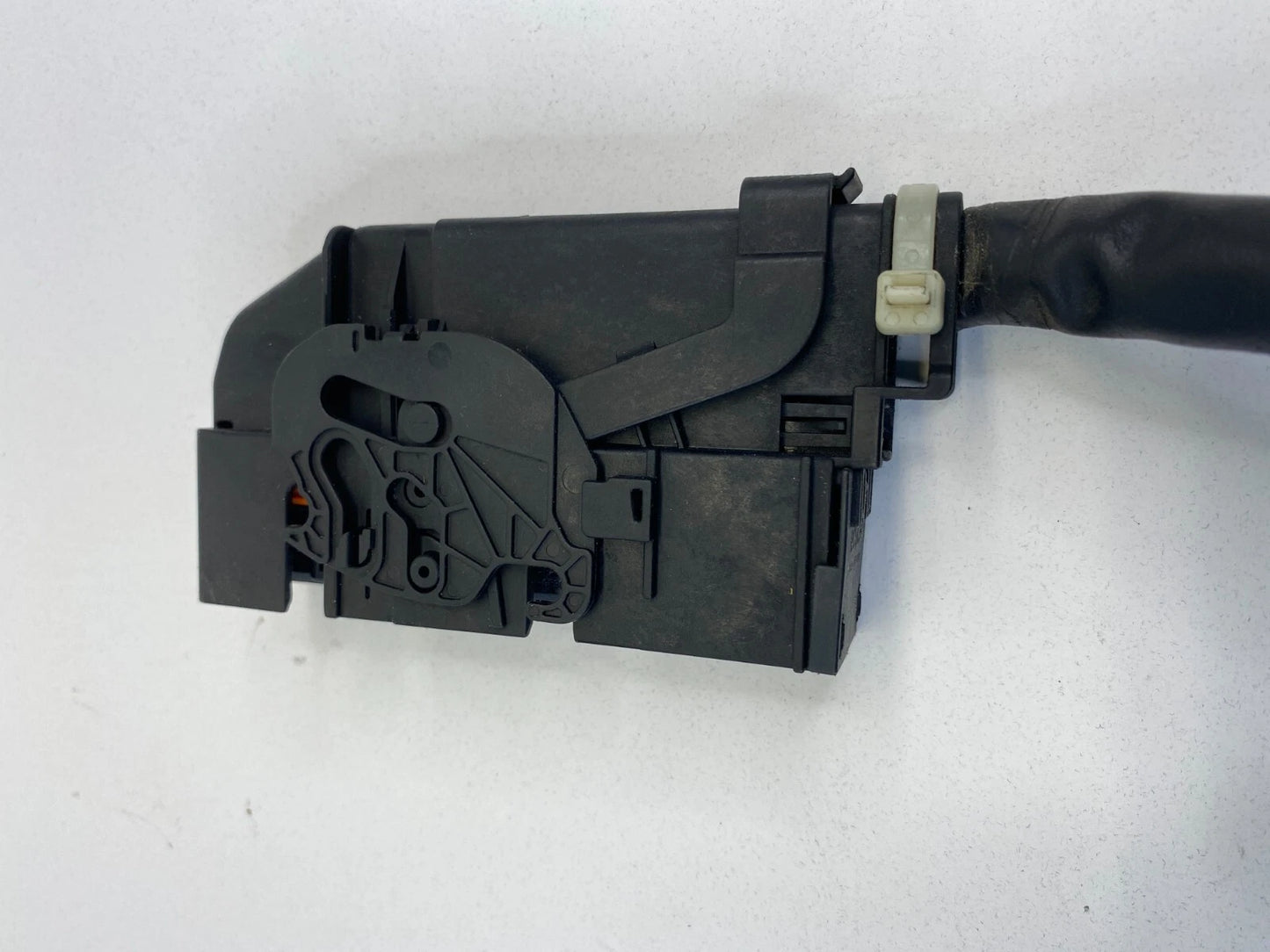 2009-2013 SUBARU FORESTER ABS ANTI-LOCK BRAKE PUMP PLUG CONNECTOR PIGTAIL OEM