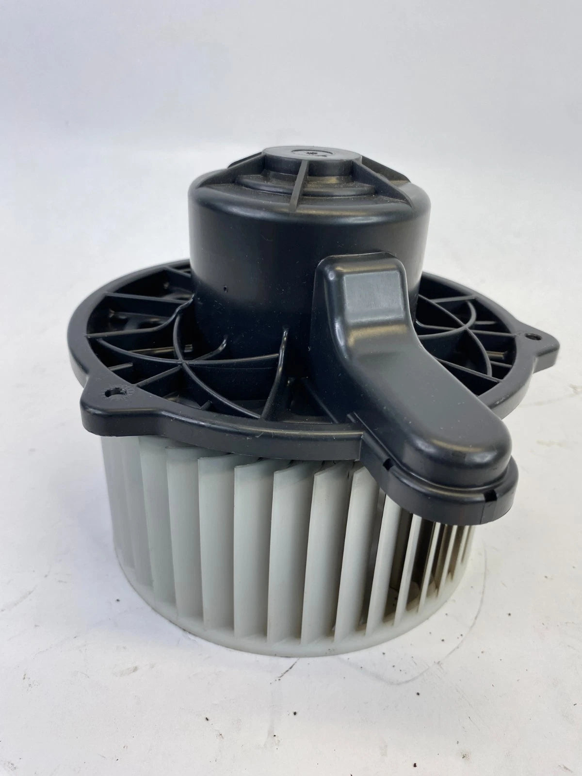 2007-2010 HYUNDAI ELANTRA SEDAN 2.0L A/C HEATER BLOWER MOTOR FAN F00S33F012 OEM