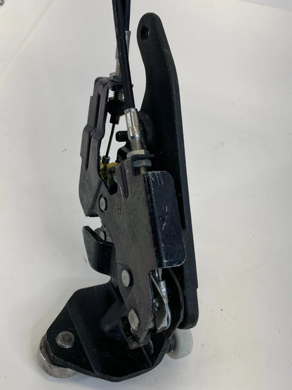 05-10 HONDA ODYSSEY RIGHT PASSENGER SLIDING DOOR LOWER ROLLER LATCH W/ CABLE OEM
