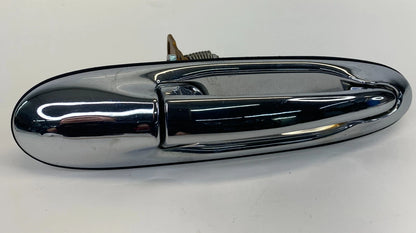 1998-2002 LINCOLN TOWN CAR FRONT RIGHT SIDE EXTERIOR DOOR HANDLE 9384000ASM OEM