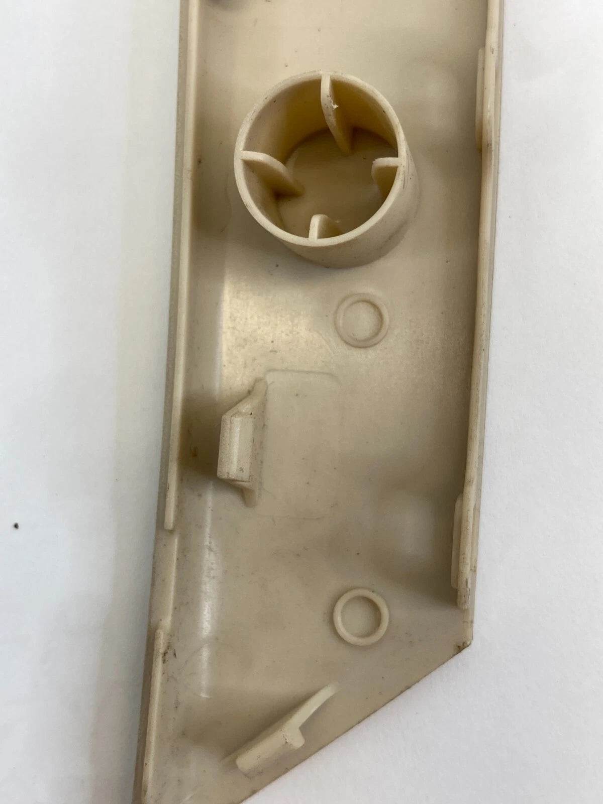 2010-2017 VOLKSWAGEN TIGUAN REAR RIGHT SIDE INTERIOR DOOR PULL HANDLE COVER OEM