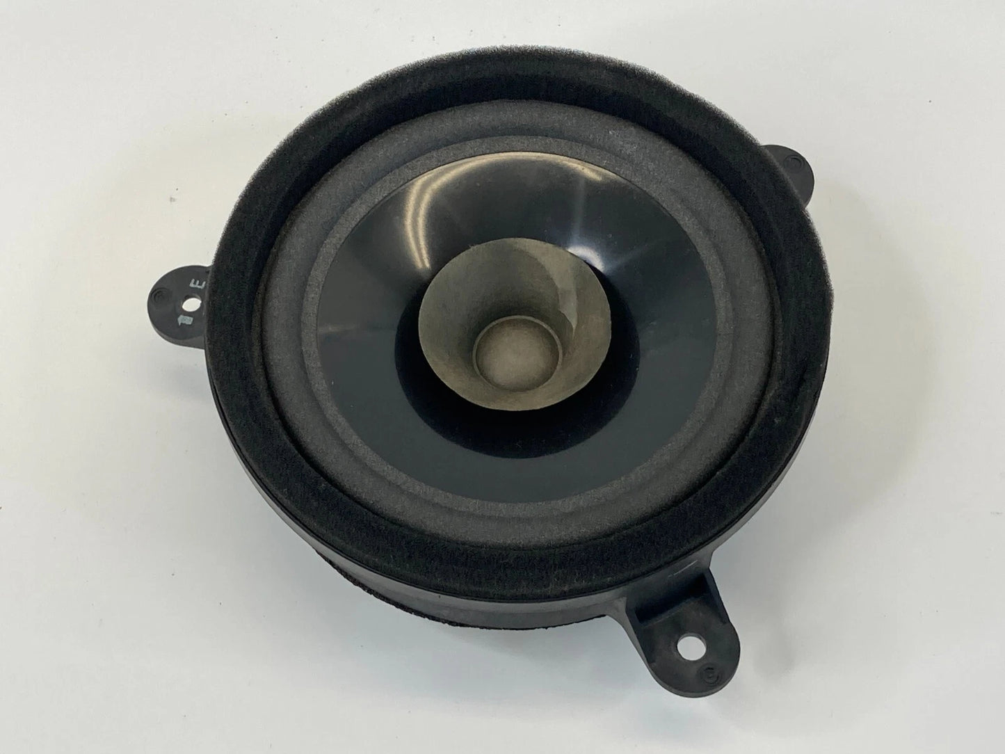 2010-2014 SUBARU LEGACY REAR LEFT SIDE DOOR AUDIO SPEAKER SOUND 86301AJ62A OEM