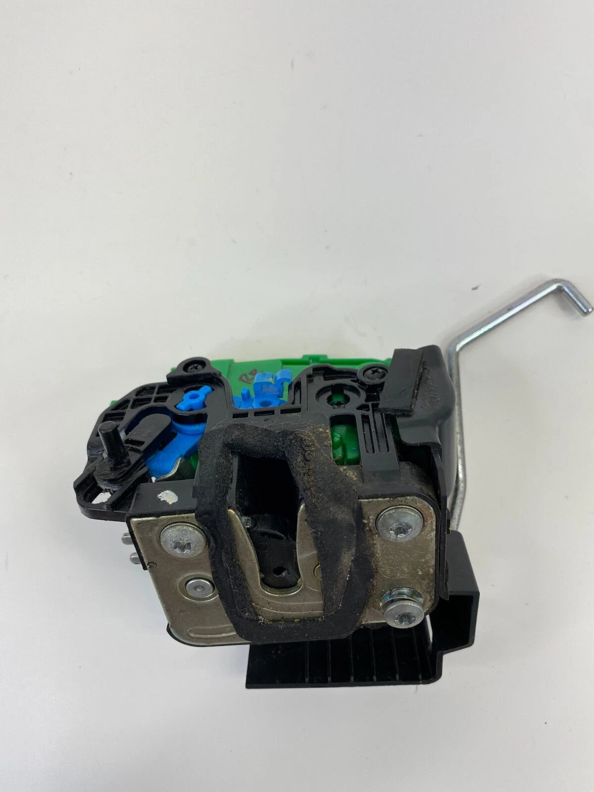 2012-2017 HYUNDAI ACCENT REAR RIGHT SIDE BACK DOOR LOCK LATCH ACTUATOR OEM