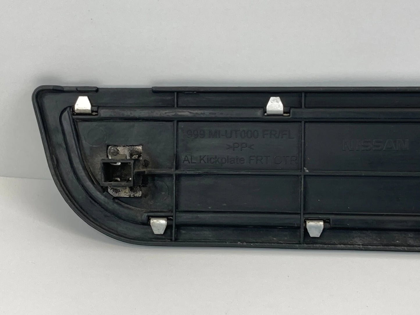 2007-2013 NISSAN ALTIMA FRONT RIGHT DOOR SCUFF SILL TRIM PLATE 999M1-UT000 OEM