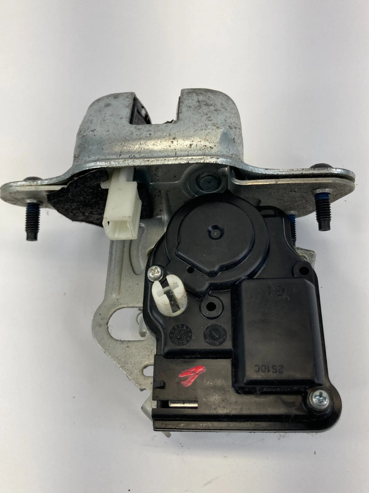 2009 2010 09 10 DODGE JOURNEY REAR TRUNK LIFTGATE LOCK LATCH ACTUATOR RELEASE