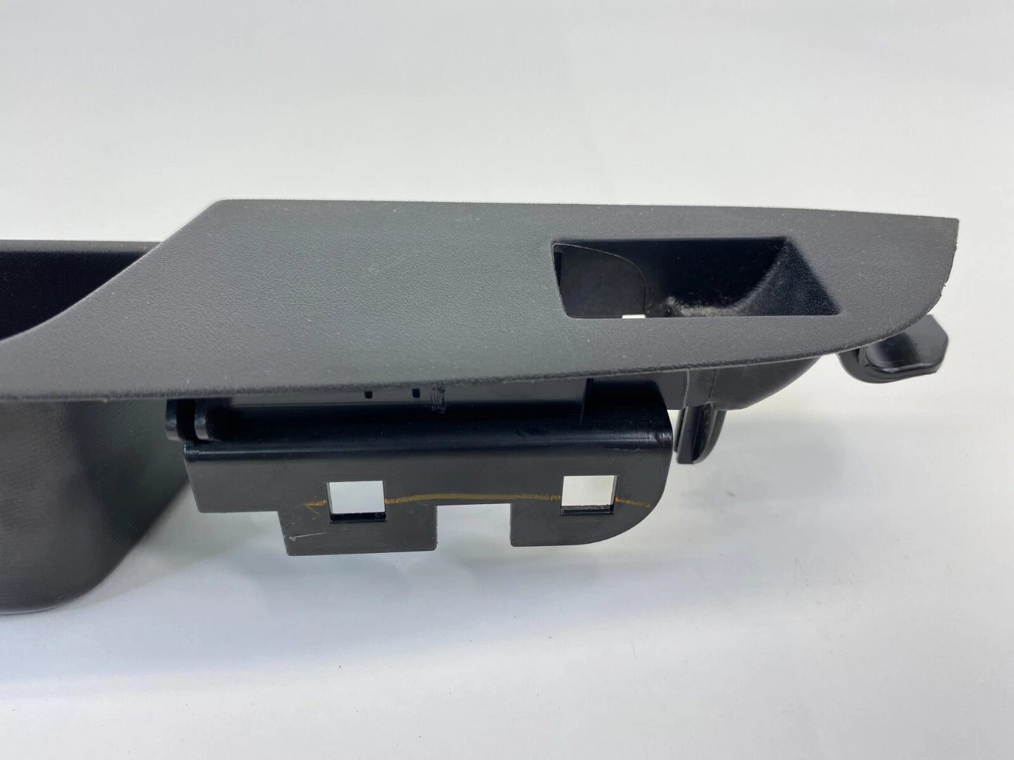 2010-2017 CHEVROLET EQUINOX SUV REAR LEFT SIDE DOOR WINDOW SWITCH COVER BEZEL
