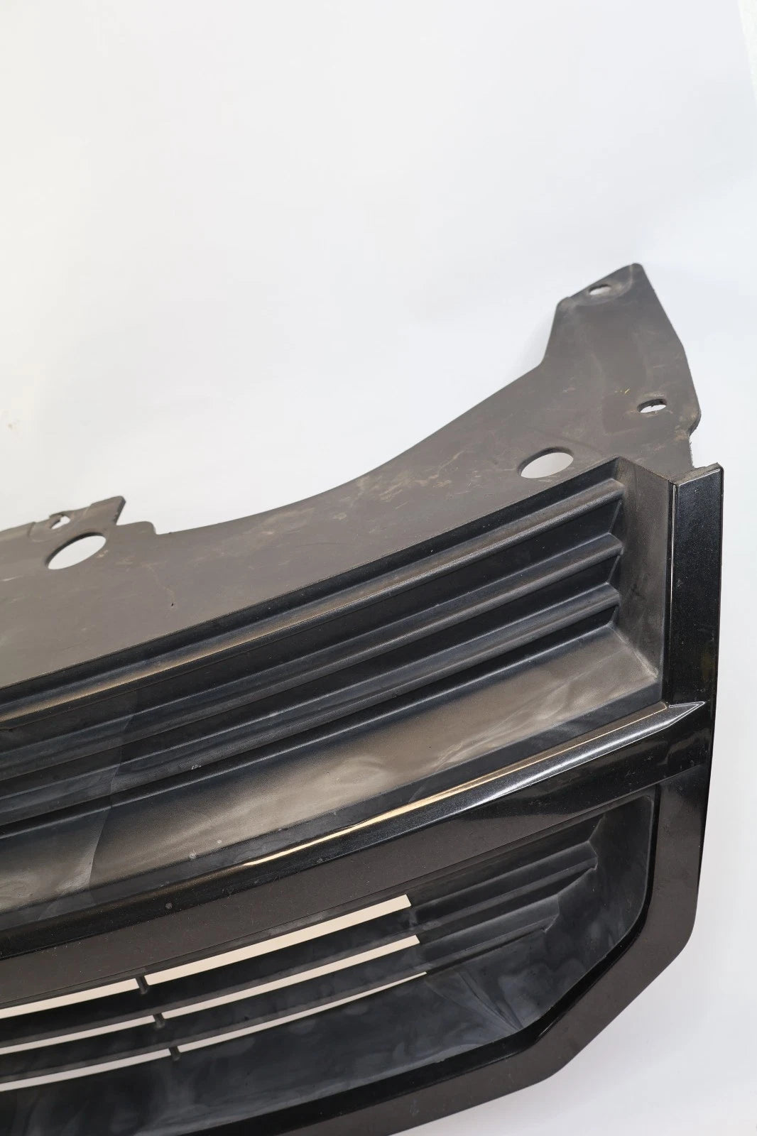 2009-2012 DODGE AVENGER FRONT UPPER BUMPER RADIATOR GRILLE W/ EMBLEM OEM