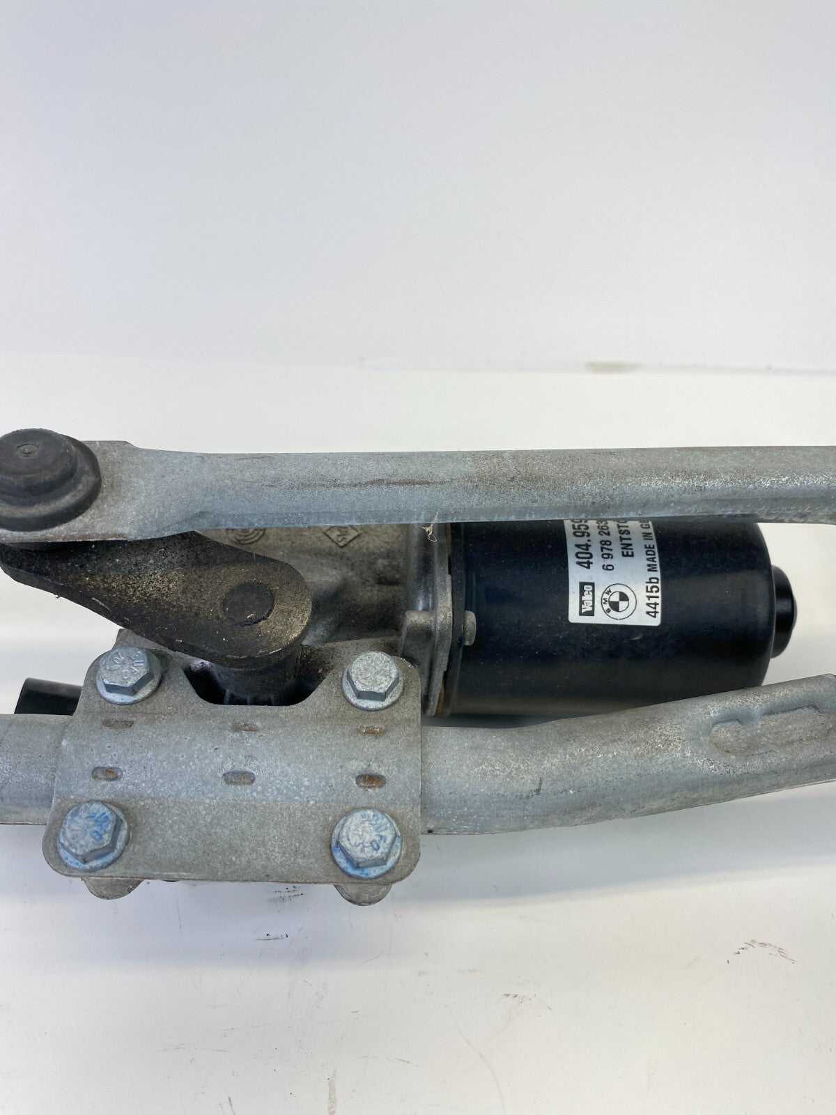 2006 06 BMW 330xi Front Windshield Wiper Motor w/ Linkage 697826301 OEM