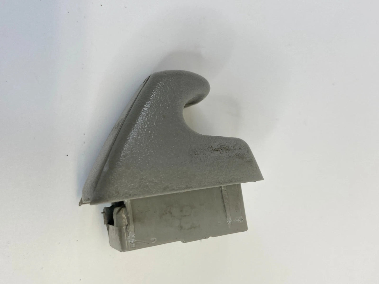 08-17 BUICK ENCLAVE SUNVISOR SUN VISOR SHADE HOLDER CLIP SUPPORT RETAINER OEM
