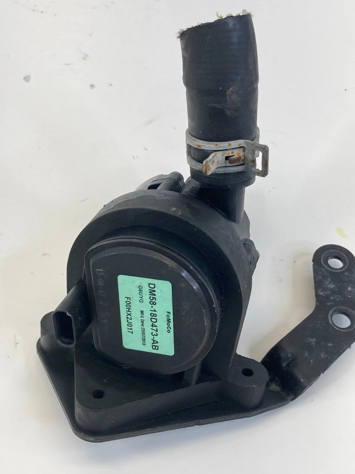 2013-2018 FORD C-MAX HYBRID AUXILIARY COOLANT WATER PUMP DM58-18D473-AB OEM