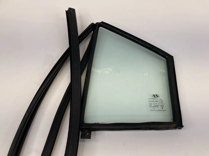 06-11 HYUNDAI ACCENT SEDAN REAR RIGHT SIDE DOOR WINDOW FIXED VENT QUARTER GLASS