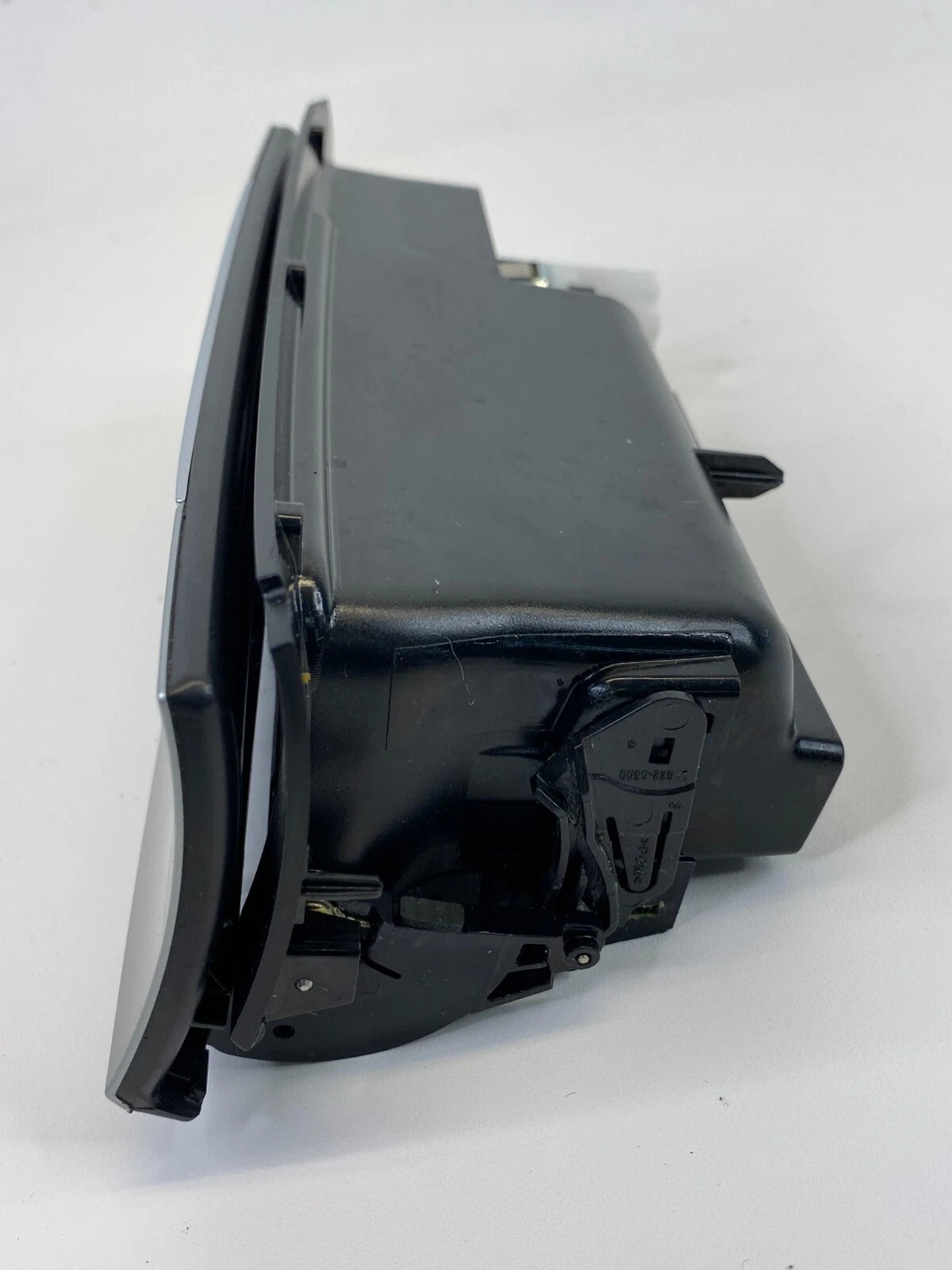 2009-2012 VOLKSWAGEN CC CENTER CONSOLE STORAGE COMPARTMENT ASHTRAY 3CO-857-961