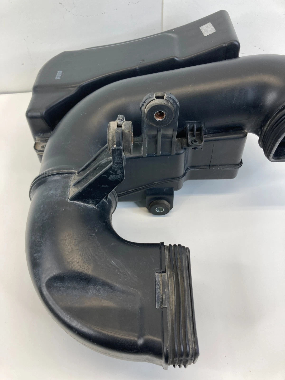 2014-2019 Kia Soul Air Intake Cleaner Hose Tube Duct w/Resonator 28220-B2000 OEM