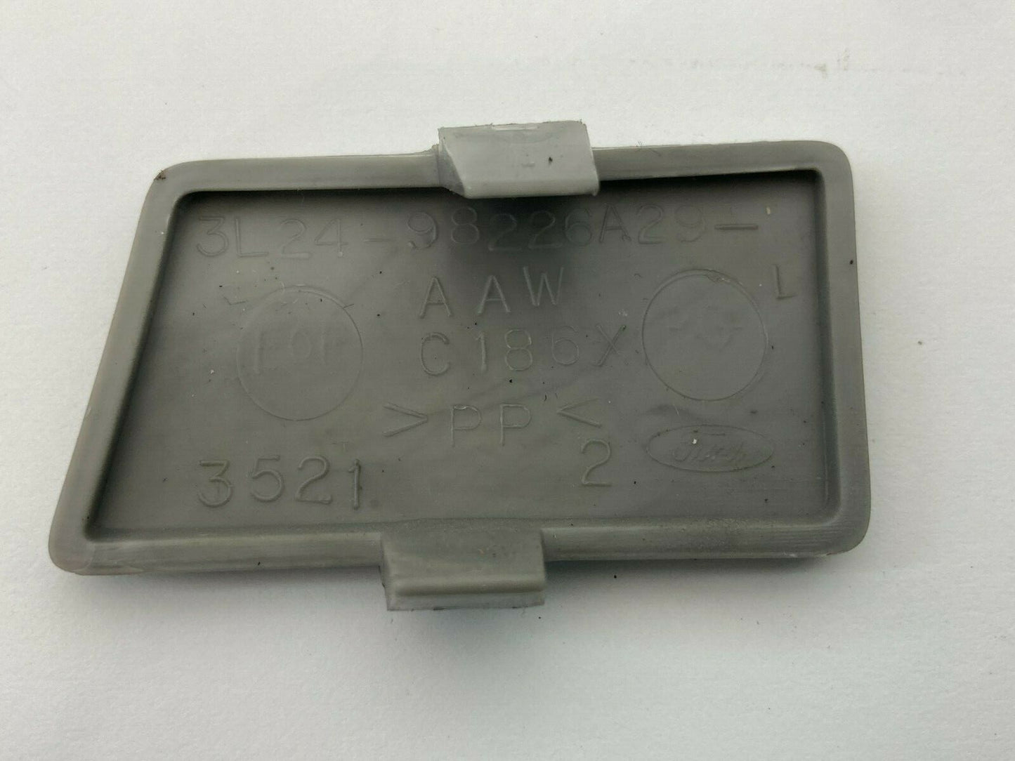 2003 03 Ford Explorer Sport Interior Quarter Panel Retainer Plate Cap Trim Cover