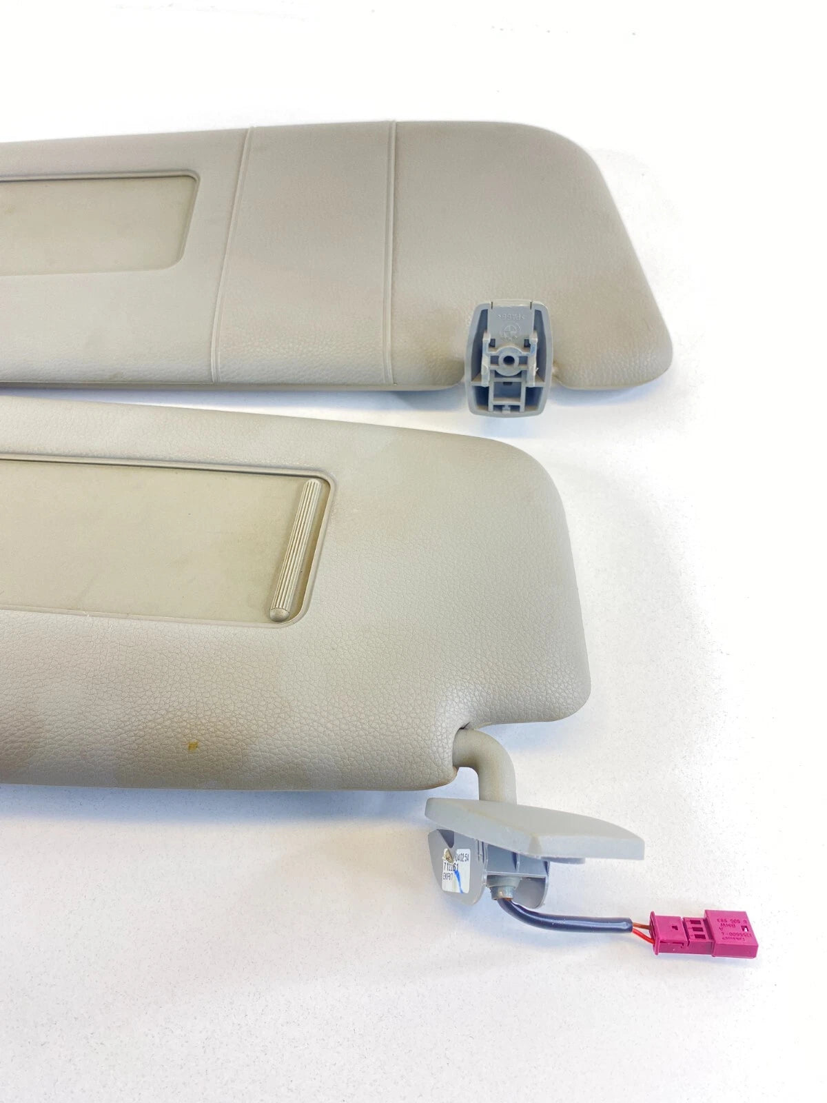 2004-2007 BMW 525I 530I E60 FRONT LEFT RIGHT SUN VISOR SUNSHADE PAIR ASSY OEM