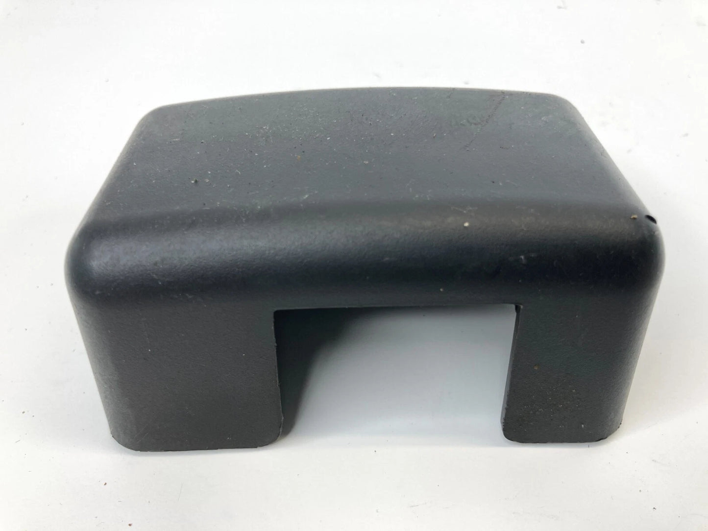 06-11 MERCURY MILAN 06-12 FUSION FRONT SEAT OUTER FOOT TRACK COVER 6E5354618D0AA