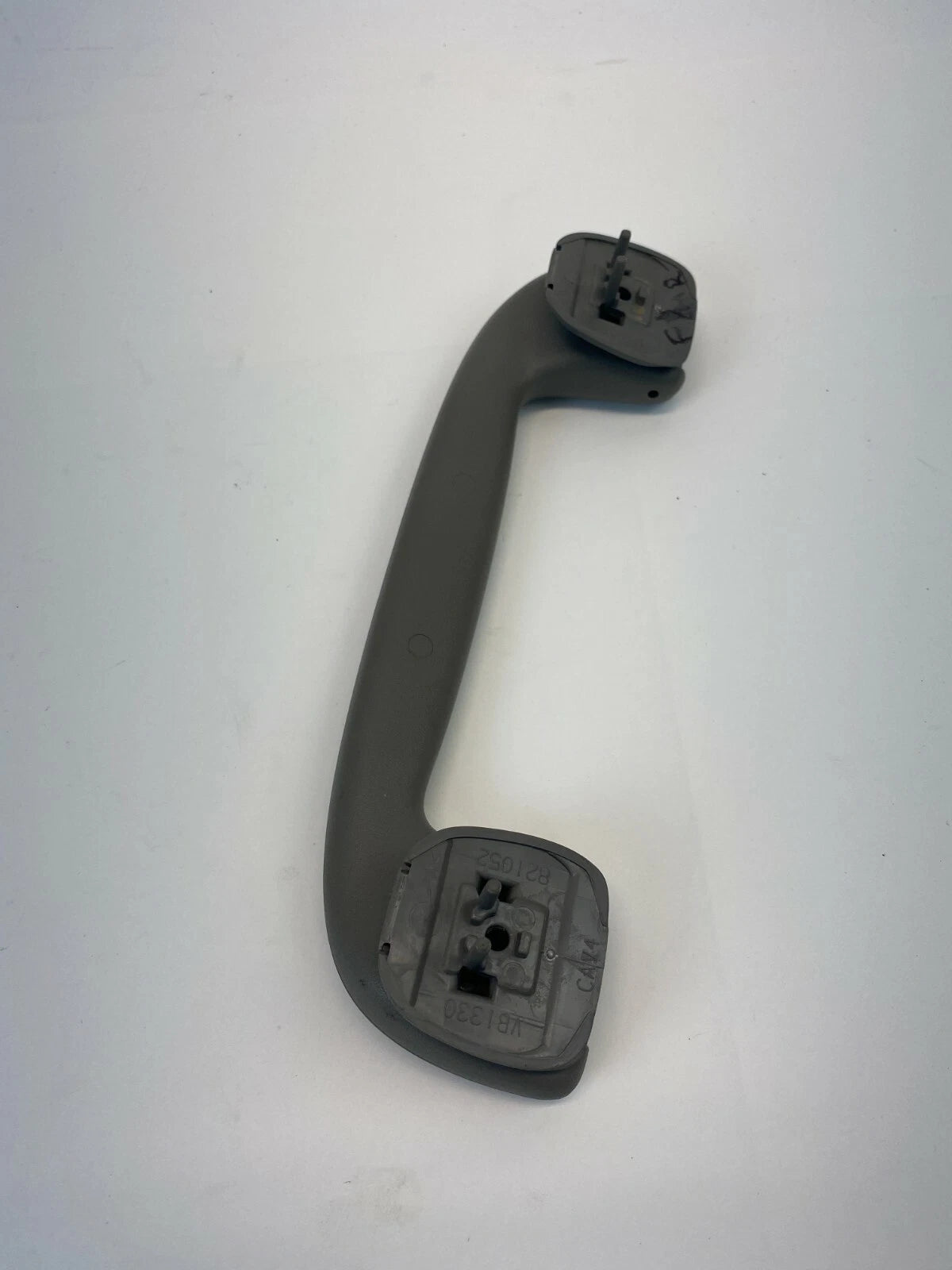 2000-2005 CHEVROLET IMPALA FRONT RIGHT PASSENGER SIDE OVERHEAD GRAB HANDLE OEM