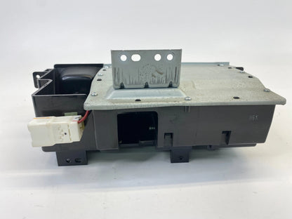2009-2011 KIA BORREGO FRONT CENTER CONSOLE ASH TRAY POWER OUTLET OEM 8845502J000